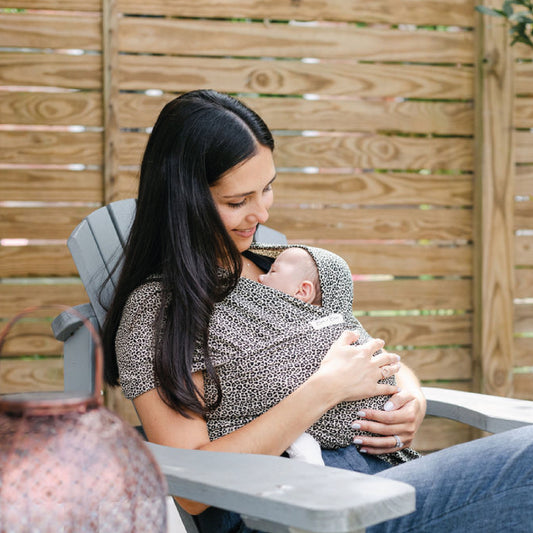 mum-babywearing-in-leopard-print-baby-carrier-wrap-bon-and-bear